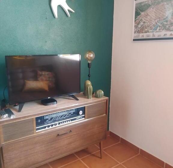 بنسيون Del Rey Guest House