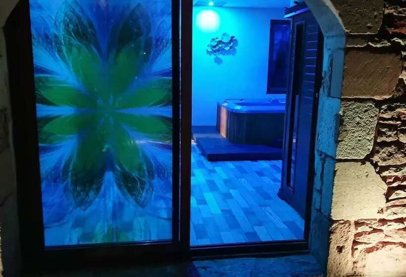 Majatalo Domaine Du Cardou