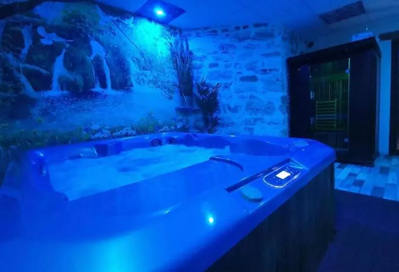 Majatalo Domaine Du Cardou