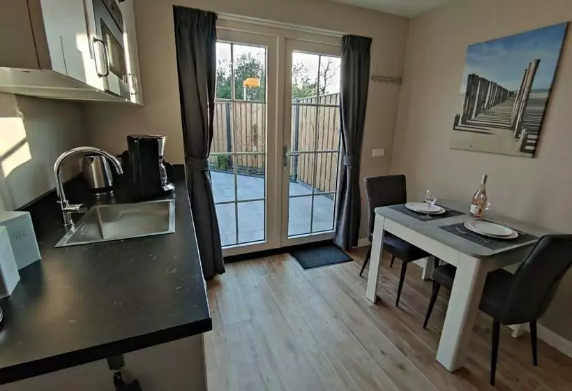 Aamiaismajoitus (B&B) Luxe Kamer Aan Zee