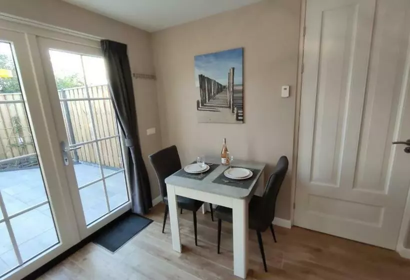 Aamiaismajoitus (B&B) Luxe Kamer Aan Zee