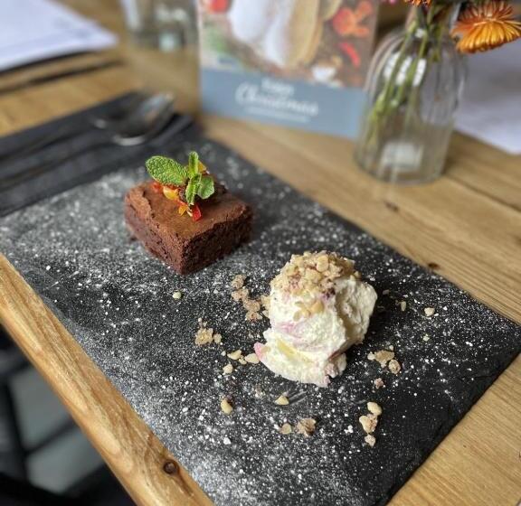 Общежитие Dartmoor Inn