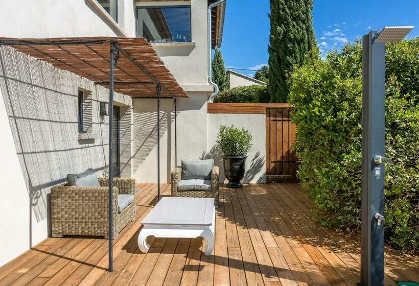 مبيت وإفطار Villa Domitia Chambre D Hôtes Luberon