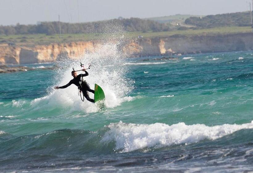 פנסיון Camere O Appartamento Intero In Locazione In Pittinuri