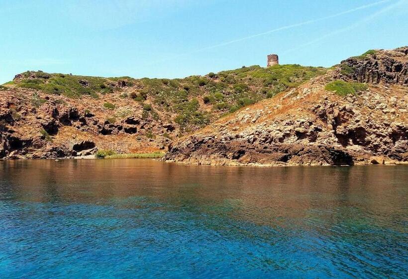 פנסיון Camere O Appartamento Intero In Locazione In Pittinuri