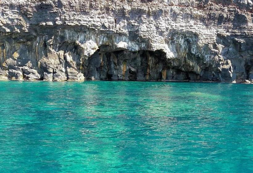 פנסיון Camere O Appartamento Intero In Locazione In Pittinuri