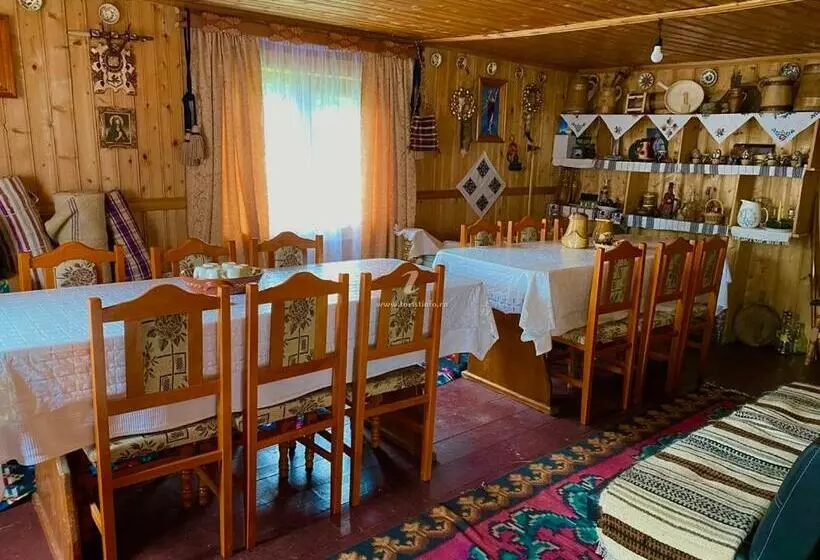 پانسیون Casa Agroturistica Tarancuta Din Vatra Moldovitei