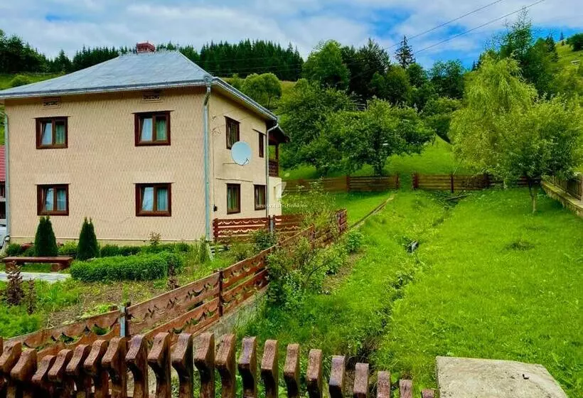 پانسیون Casa Agroturistica Tarancuta Din Vatra Moldovitei