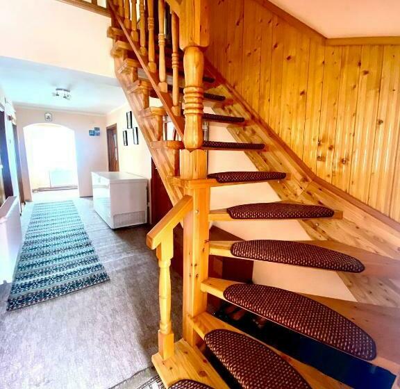 Пансион Casa Agroturistica Tarancuta Din Vatra Moldovitei