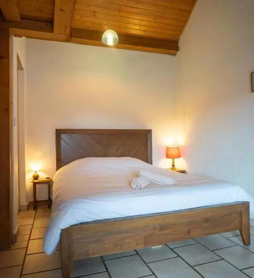 ペンション Lou Rey éco Hameau   Gîte, Chambre D Hôtes & Table D Hôtes