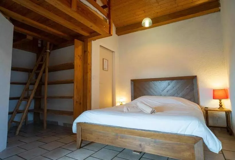 ペンション Lou Rey éco Hameau   Gîte, Chambre D Hôtes & Table D Hôtes