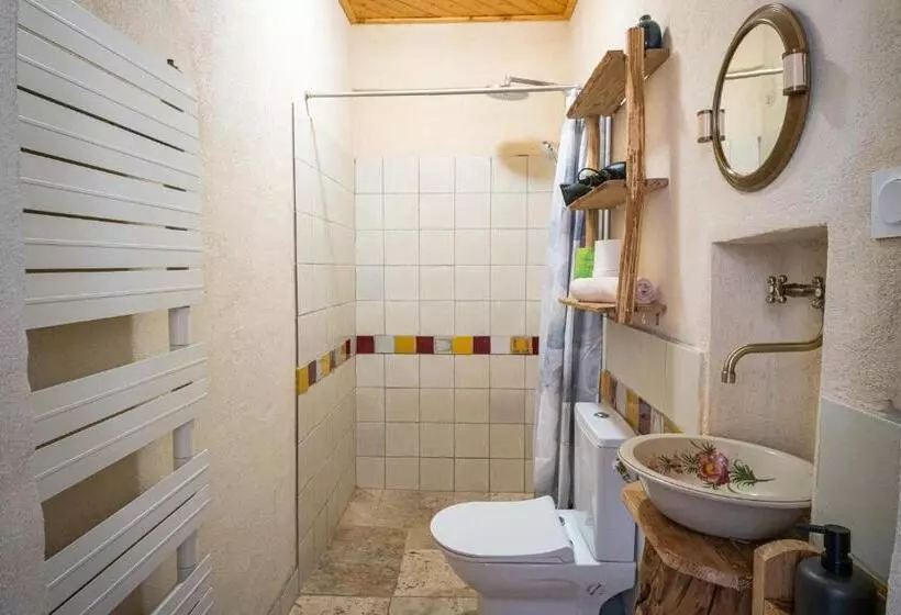 ペンション Lou Rey éco Hameau   Gîte, Chambre D Hôtes & Table D Hôtes