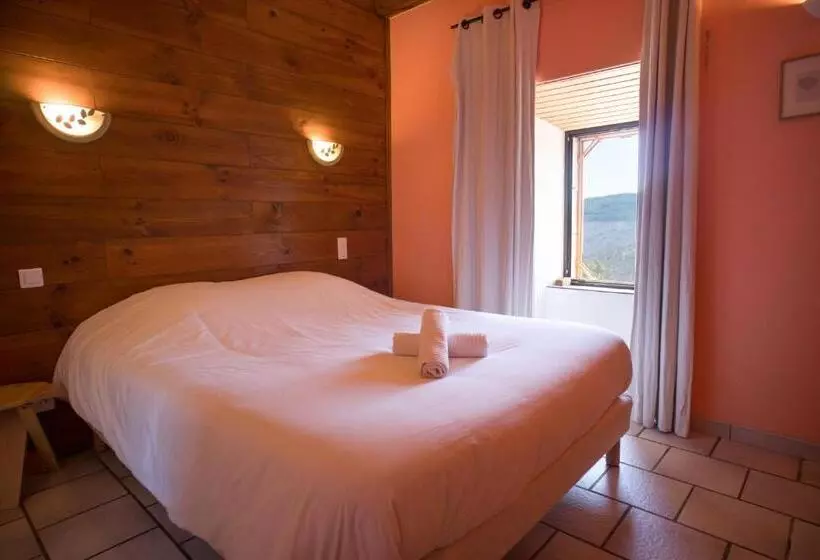 ペンション Lou Rey éco Hameau   Gîte, Chambre D Hôtes & Table D Hôtes