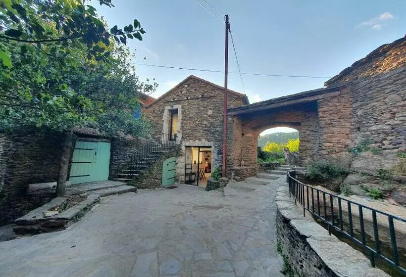 ペンション Lou Rey éco Hameau   Gîte, Chambre D Hôtes & Table D Hôtes