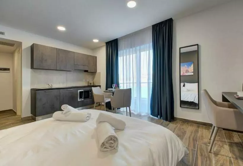 پانسیون Seaview Stays