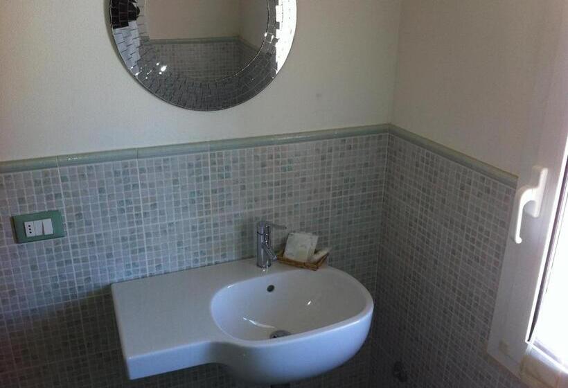 مبيت وإفطار Burlamacco Gold