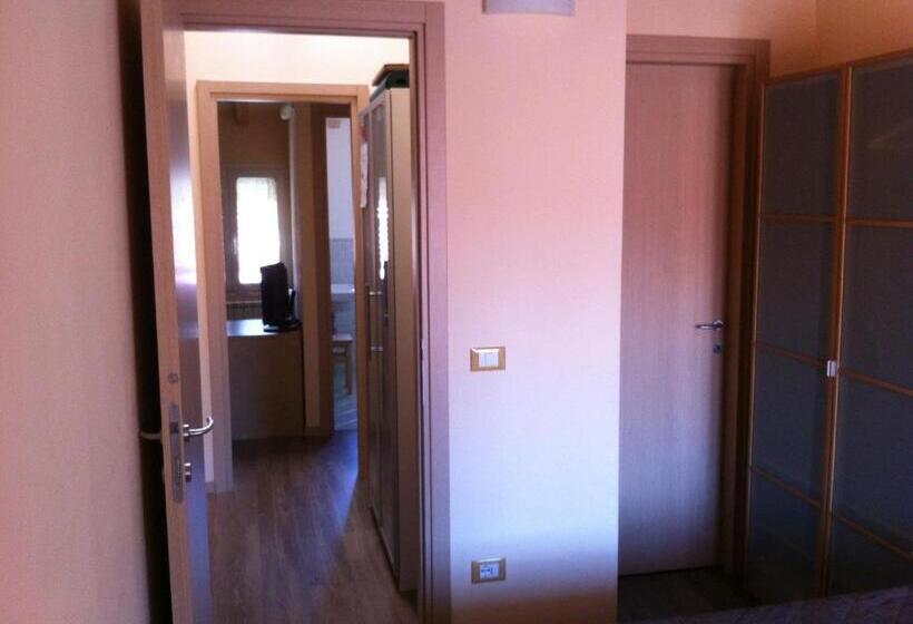 مبيت وإفطار Burlamacco Gold