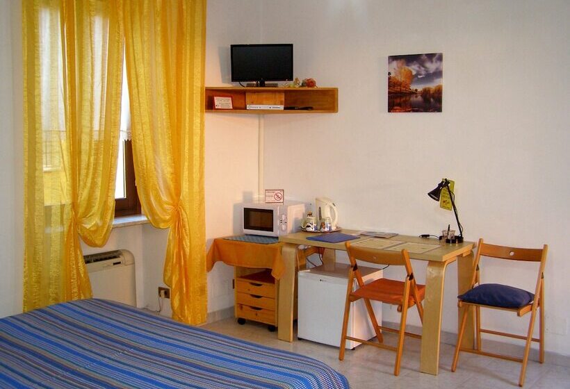 住宿加早餐  L'antico Borgo Rooms Rental