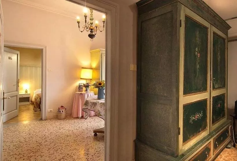 تختخواب و صبحانه Villa Fiorita