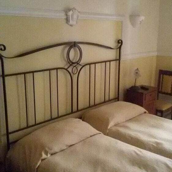 Отель Bella Napoli