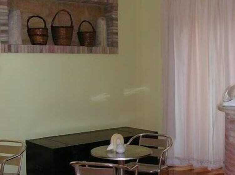 Отель Bella Napoli