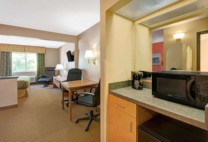 فندق Days Inn & Suites By Wyndham Airport Albuquerque