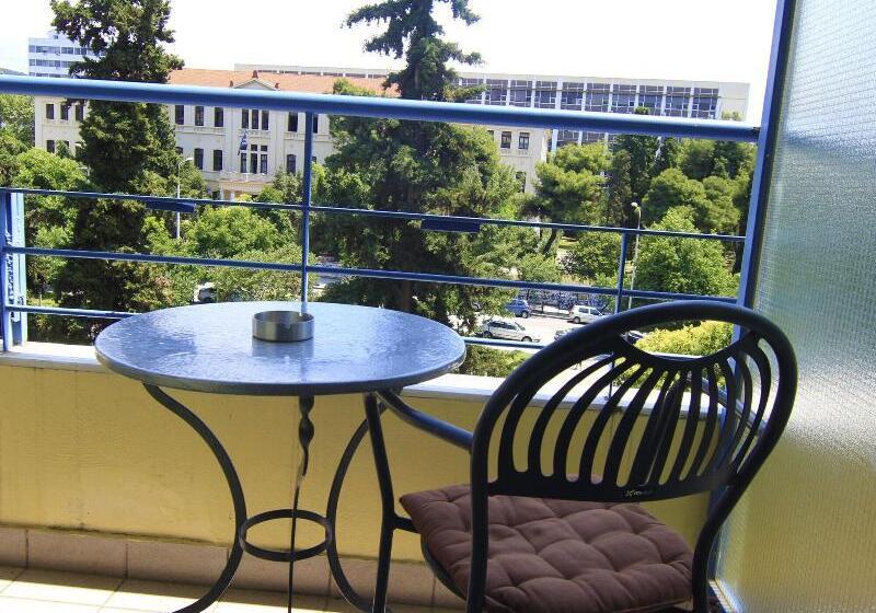 هتل Rentrooms Thessaloniki