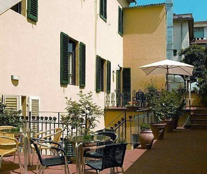 ホテル Savoia E Campana