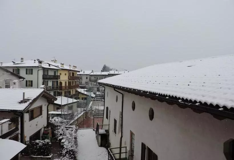 בית מלון כפרי Zeni