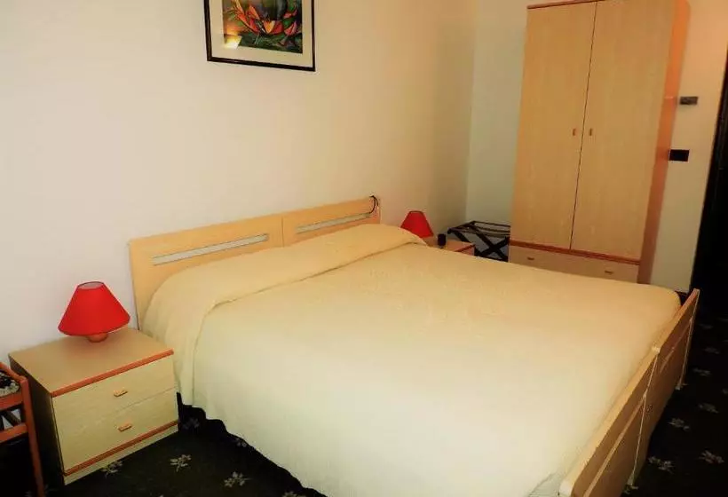 בית מלון כפרי Zeni