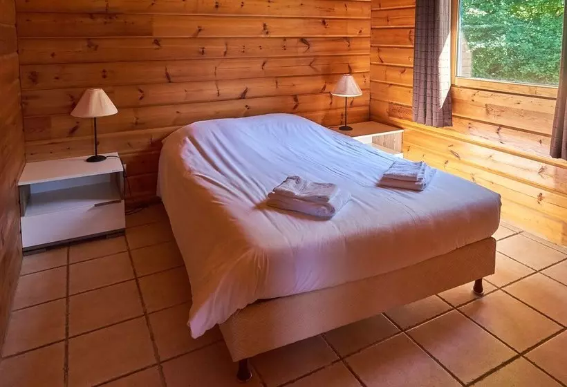 住所  Le Domaine Du Grand Bois