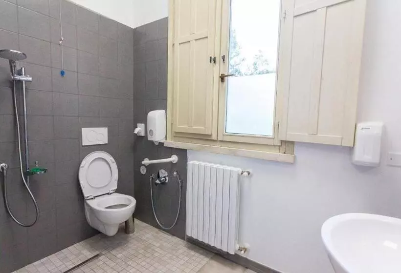 Student's Hostel Estense