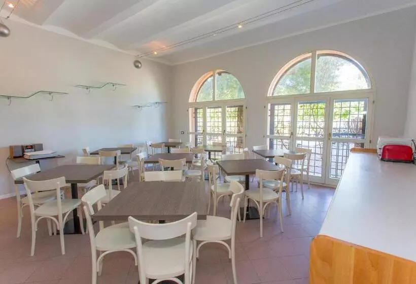 Student's Hostel Estense