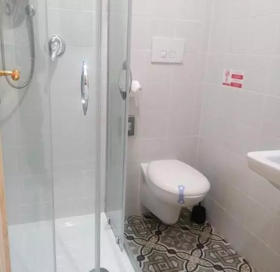 Retkeilymaja Riparo Di Masseria Urbana