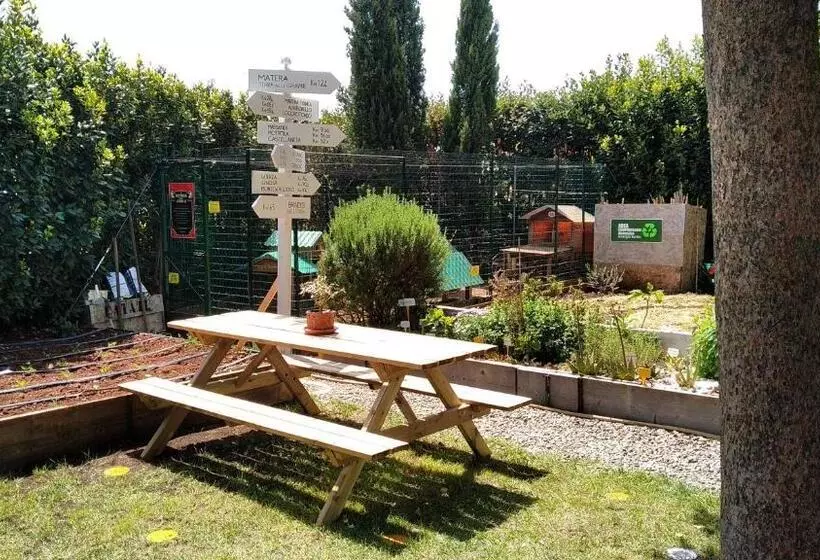 Retkeilymaja Riparo Di Masseria Urbana