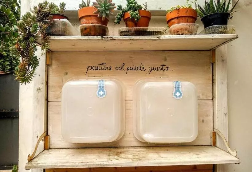 Retkeilymaja Riparo Di Masseria Urbana