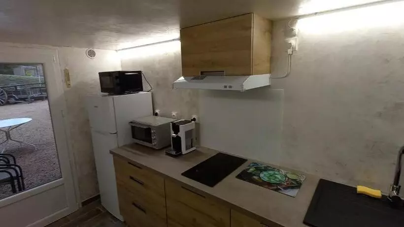 ベッドアンドブレックファースト Chambre D Hôte Chez Nathalie & Roland