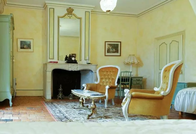 تختخواب و صبحانه Château Du Marais
