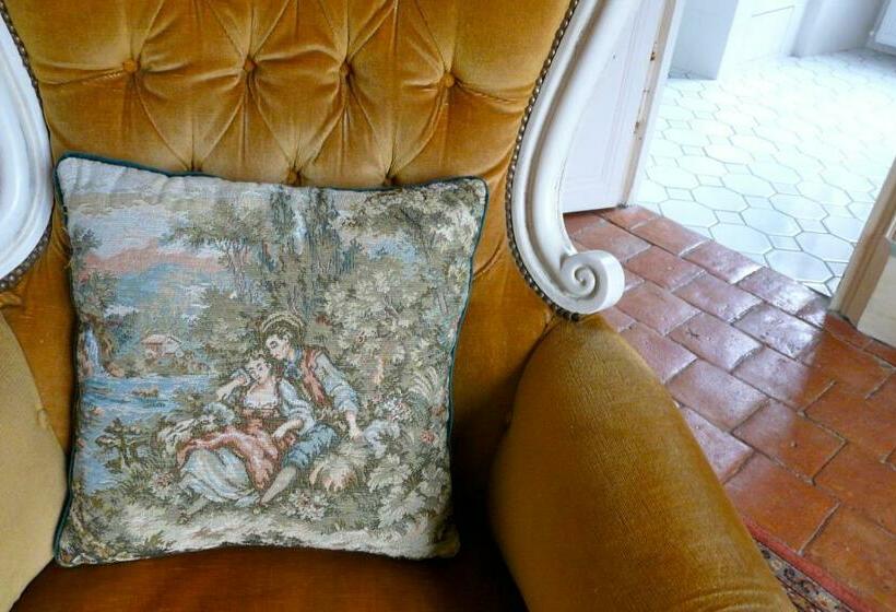 مبيت وإفطار Château Du Marais