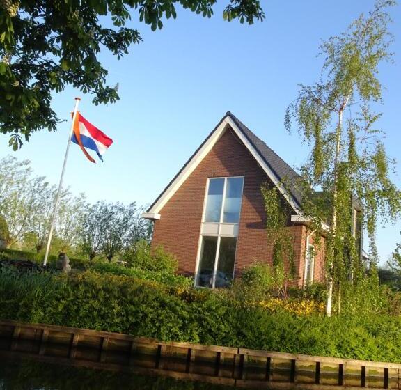 ベッドアンドブレックファースト De Kopstoof