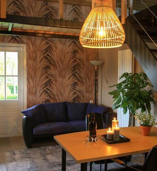 ベッドアンドブレックファースト De Kopstoof