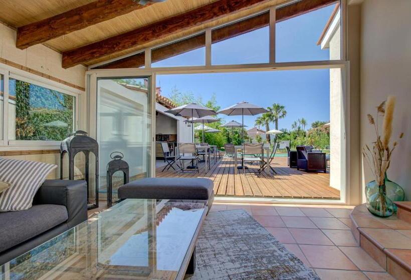 민박 Domaine Le Courti   Adult Only