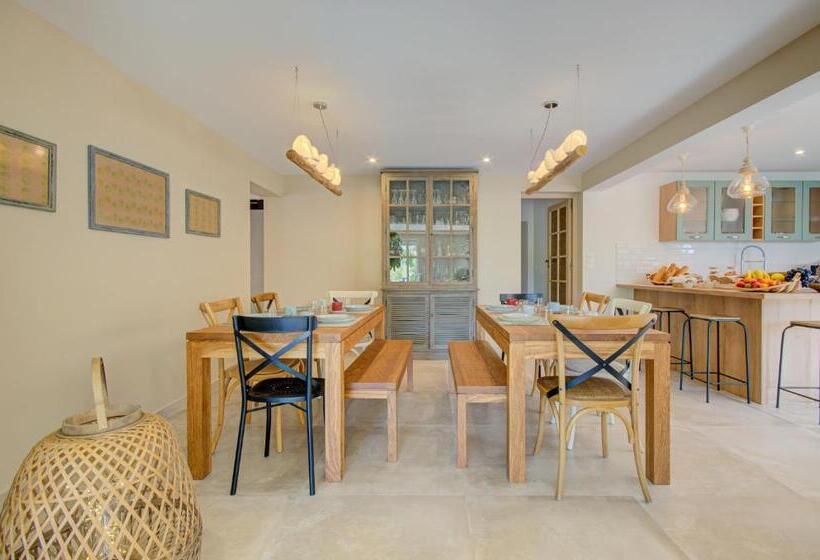 민박 Domaine Le Courti   Adult Only