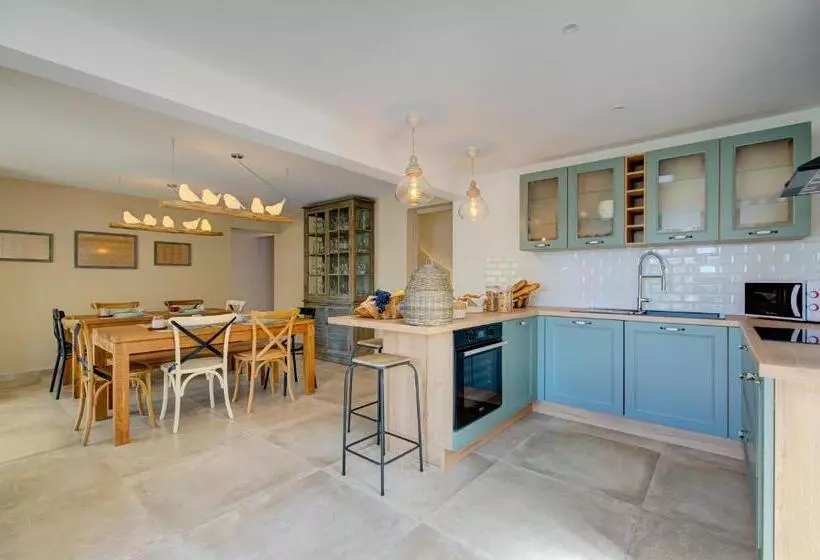 Aamiaismajoitus (B&B) Domaine Le Courti   Adult Only