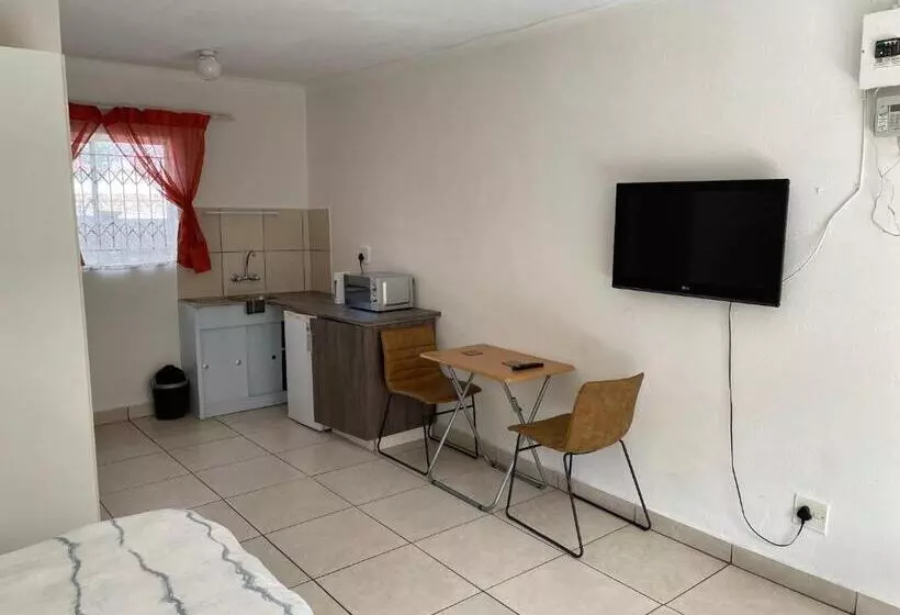 ベッドアンドブレックファースト La Fiance Village