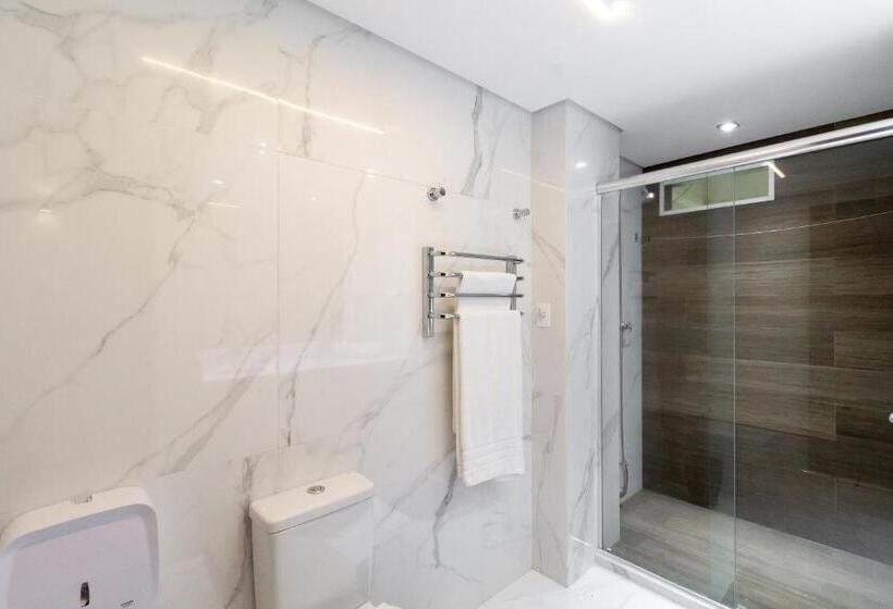 Flat Da Babi, Moderno, Luxuoso, Equipado E 600mb Wifi