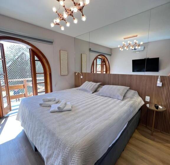 Flat Da Babi, Moderno, Luxuoso, Equipado E 600mb Wifi