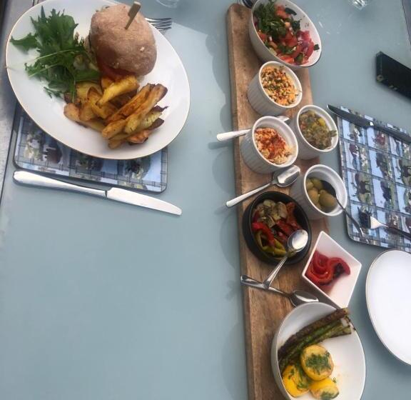 Foresters Lodge Bed And Breakfast, Near Loch Ness