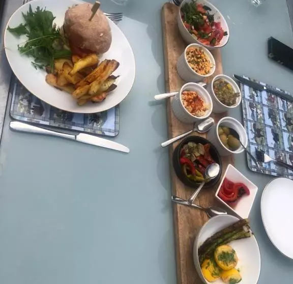 Foresters Lodge Bed And Breakfast, Near Loch Ness