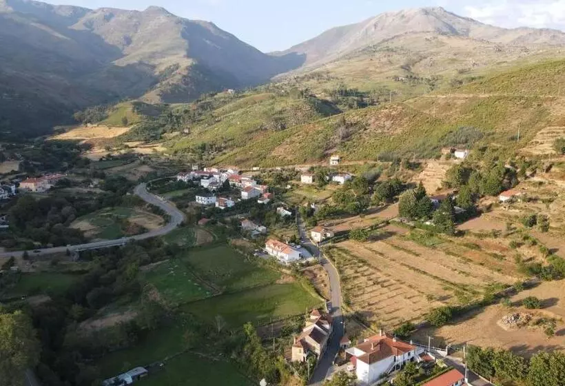 هتل Unhais Valley   Country House